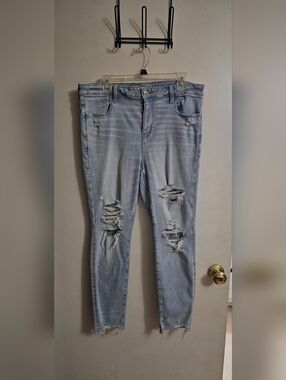 American Eagle Outfitters Light Wash Distressed Jeggings